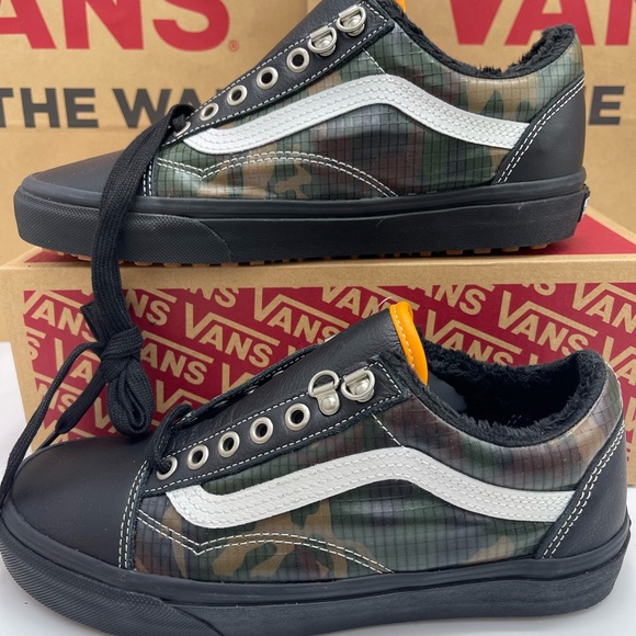 Vans Men’s Camo and Black Speakers Old Skool Mte(Mte) Black/CamoVN0A348F2TI